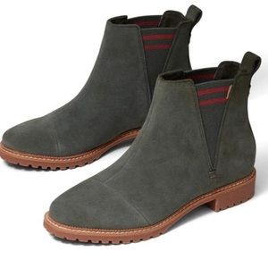 Toms size 10 Cleo boot